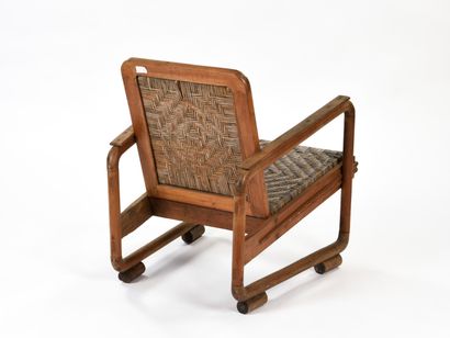 null WORK 1950

Pair of low armchairs with solid wood structure and rattan seat and...