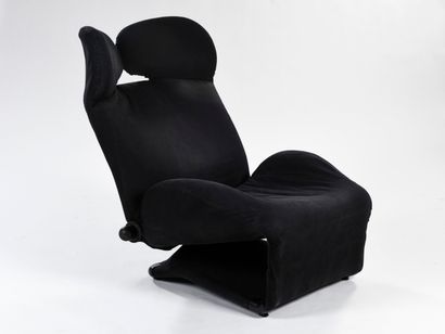 null Toshiyuki KITA (Born in 1942)

Transformable armchair model Wink with welded...