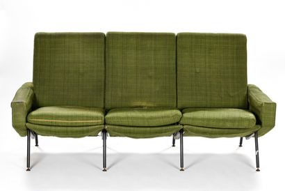 null Pierre GUARICHE (1926-1995) 

Sofa model Troïka with black lacquered metal base...