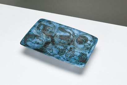 null Jacques BLIN (1920-1995)

Table top with zoomorphic incised decoration and blue...