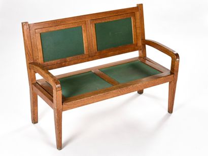null INENT & RICCI (France)

 Three-seater bench with assembled posts in solid oak....