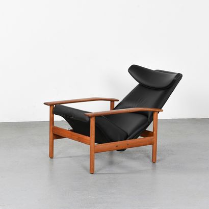 null Ivan Sven DYSTHE (1931-2020)



Large armchair with high reclining back and...