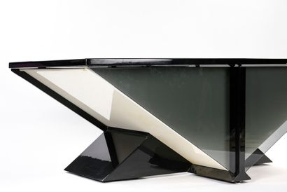 null Pierre CARDIN (1922-2020)

Rare desk Pyramide model in black lacquered wood...