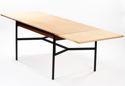 null René Jean CAILLETTE (1919-2004)



Dining room table with black lacquered metal...