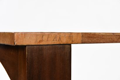 null Pierre CHAREAU (1883-1950) Attributed to 

Pair of inlaid mahogany and walnut...