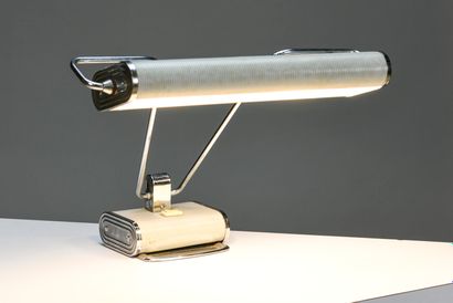 null Eileen GRAY (1878-1976) 

Table lamp in grey lacquered metal and chromed metal....