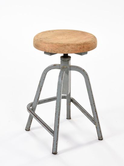 null INDUSTRIAL WORK 1950

Pair of quadripod trade stools with circular wooden seat...