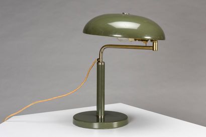 Alfred MÜLLER (XX ème) 

Lampe de table articulée...