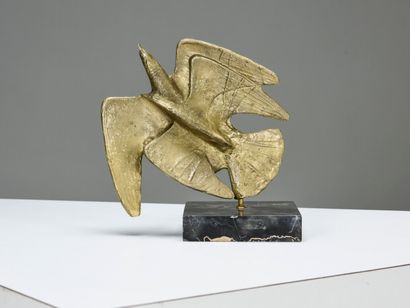 null G MAMARIANNAS (XX-XXI th)

Couple of flying birds 

Bronze with gilded patina...