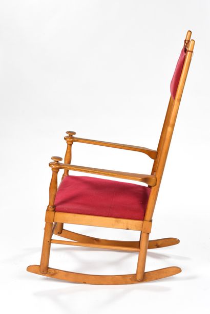 null Karl-Axel ANDERSSON (XX th)

Rocking Chair model Isabella in wood and seat covered...