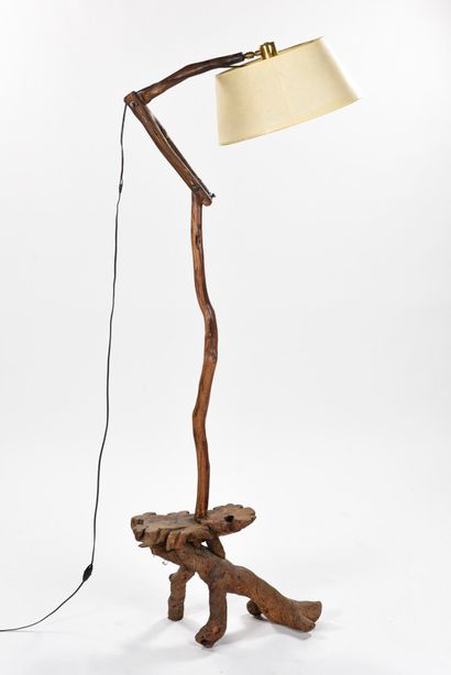 null BRUTALIST WORK

Articulated floor lamp in olive wood with one shelf.

Paper...