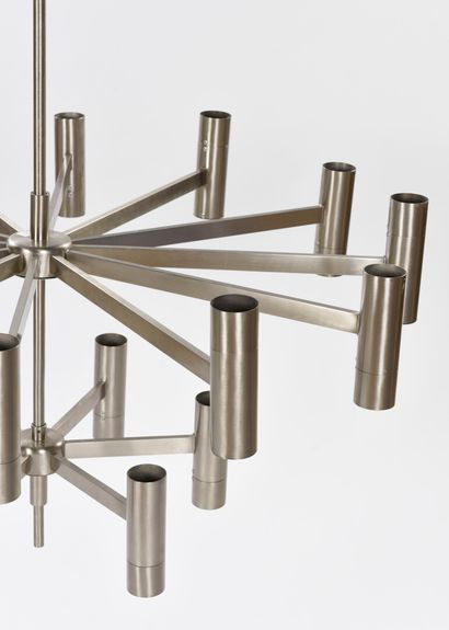 null WORK 1970

Two-storey aluminium suspension with eighteen cylindrical lights...