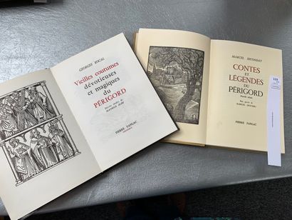 null [Périgord]. Un ensemble de 2 volumes : Vieilles coutumes dévotieuses et magiques...