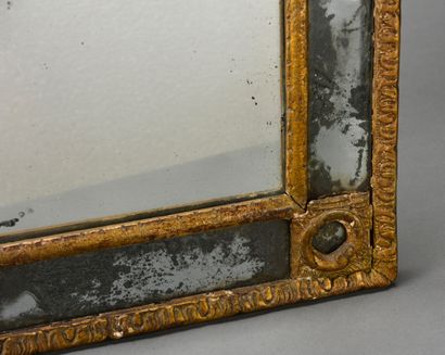 null Miroir à parecloses en bois doré

Miroirs au mercure

18ème siècle.

44 x 38...