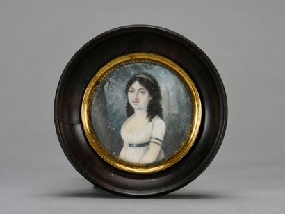 null Deux miniatures officier et jeune femme

Vers 1820

D : 6.5 cm