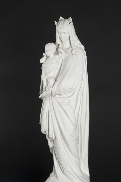 null Importante Vierge à l'Enfant en biscuit de porcelaine 

19ème siècle

H : 70...