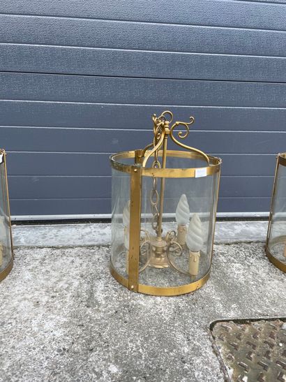 null Paire de lanternes en laiton doré 

H : 57 cm