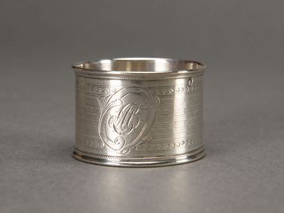 null Two silver kettledrums and a napkin ring, Minerva hallmark

Weight : 188.08...