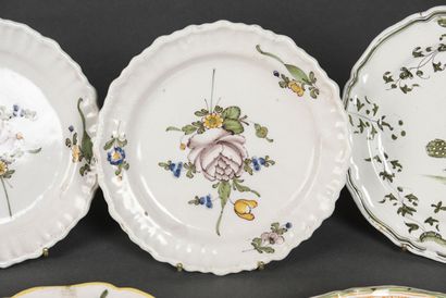 null Five earthenware plates 18th century