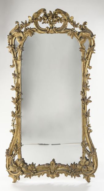 Important miroir à pareclose en bois ajouré...