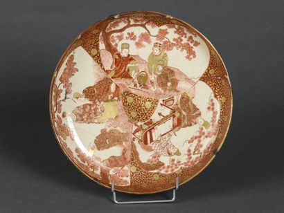 null 
JAPAN, Two porcelain dishes decorated with Imari enamels.




19th century




Diameter...