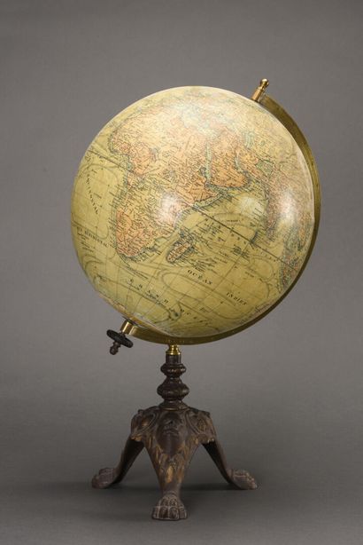 null Globe terrestre

Vers 1900

H : 56 cm

Enfoncements