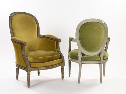 null Duchess of Louis XVI style and an armchair and a chair in lacquered wood

Velvet...