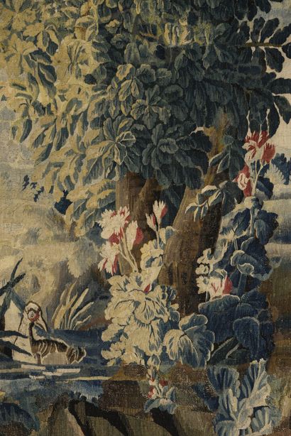 null AUBUSSON 18th century

Greenery

Woolen tapestry

213 x 223 cm

Restoration...
