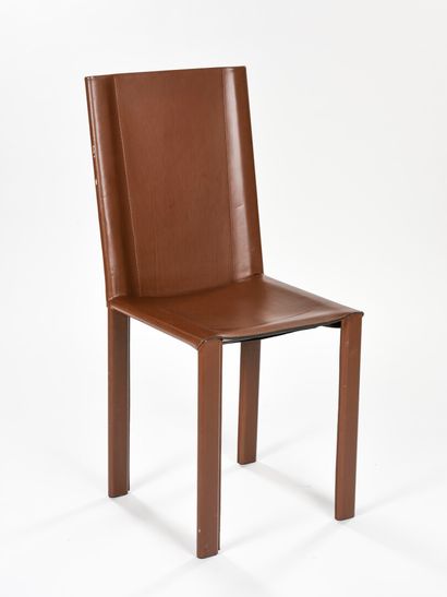 null Matteo GRASSI (1927-2001)

Suite de quatre chaises modèle Coral entièrement...
