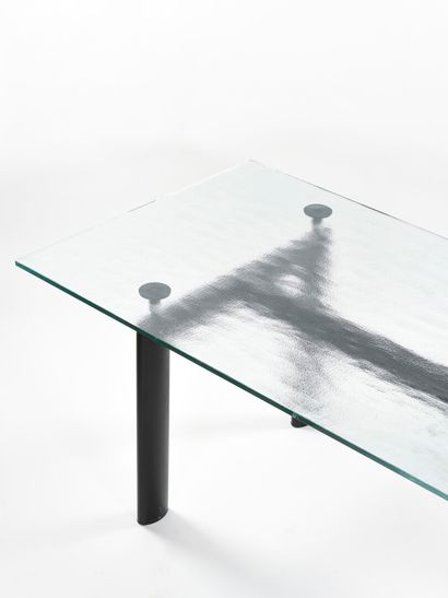 null Le CORBUSIER (1887 - 1965)

Table bureau modèle «LC6» à quatre pieds profilés...