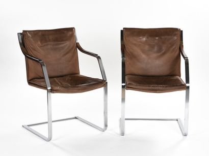 null Rudolf B GLATZEL (XX-XXI ème)

Paire de fauteuils dit Cantilever à structure...