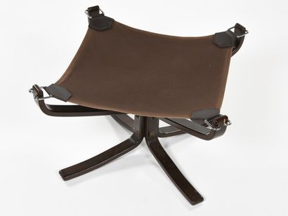 null Sigurd RESSELL (1920 - 2010) 

Fauteuil et son ottoman modèle Falcon Chair à...