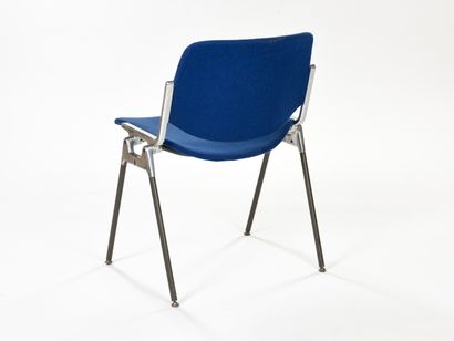 null Gian Carlo PIRETTI (Né en 1940)

Suite de six chaises empilables modèle 106,...
