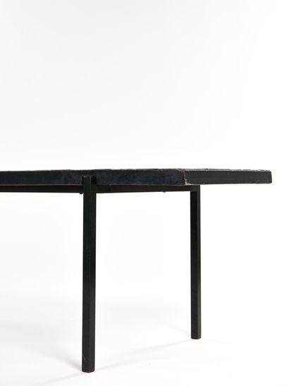 null FMZ SCHWEIZ



Table basse modèle 1107N à plateau rectangulaire composé de carreaux...
