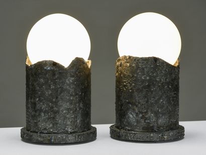 null TRAVAIL BRUTALISTE

Paire de lampes de table de formes cylindriques en fer soudé.

H...