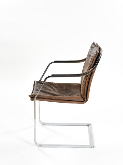 null Rudolf B GLATZEL (XX-XXI ème)



Paire de fauteuils dit Cantilever à structure...