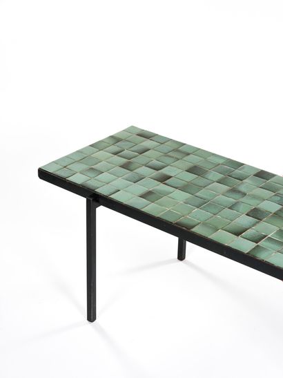 null FMZ SCHWEIZ



Table basse modèle 1107N à plateau rectangulaire composé de carreaux...