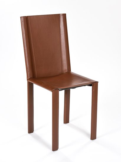 null Matteo GRASSI (1927-2001)

Suite de six chaises modèle Coral entièrement gainées...