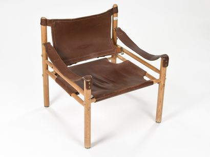null Arne NORELL (1917-1971) 

Paire de fauteuils modèle Sirocco à structure tubulaire...