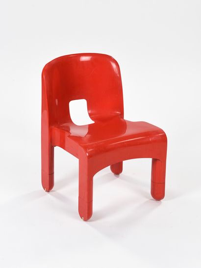 null Joe COLOMBO (1930-1971)

Paire de chaises basses modèle 4860 dites Universal...