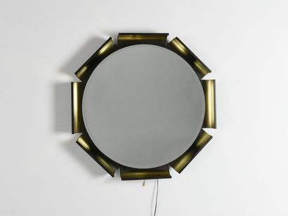 null ISA BERGAMO

Miroir circulaire éclairant encadré par un pourtour en bois thermoformé...