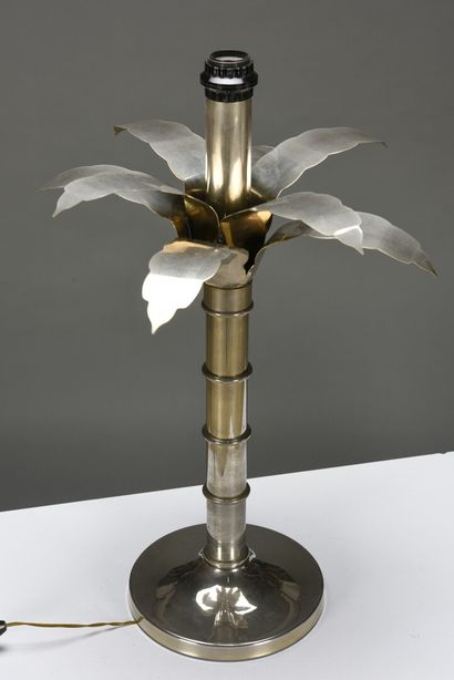 null TRAVAIL 1970

Lampe de table à base circulaire tulipe d'où s'élève un fût façon...