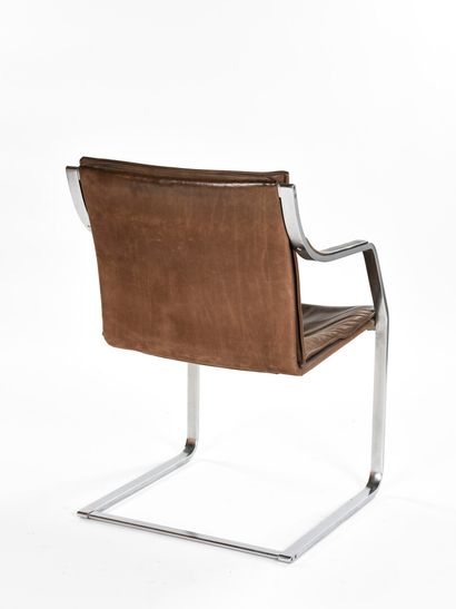 null Rudolf B GLATZEL (XX-XXI ème)



Paire de fauteuils dit Cantilever à structure...