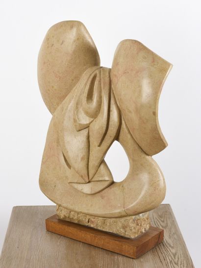  Vincent GONZALEZ (1928-2019) 
Orchidée, 
Sujet en pierre de Bourgogne, 
H : 60 cm ;...