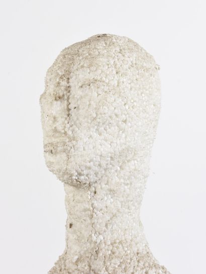  Vincent GONZALEZ (1928-2019) 
Bust of a woman, 
Composition in polystyrene, 
H :...