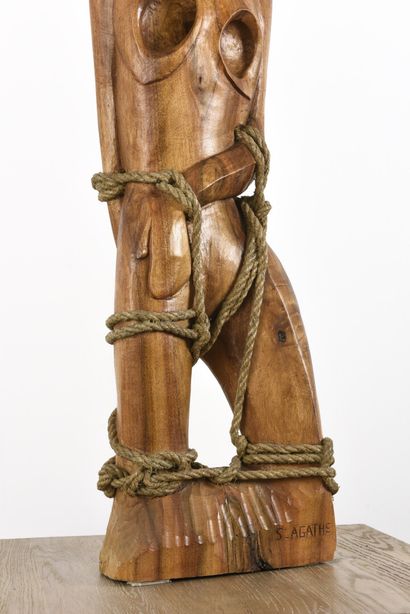 null Vincent GONZALEZ (1928-2019)

Saint Agatha, 

Carved oak and rope, 

Titled...