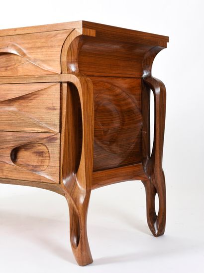 null Vincent GONZALEZ (1928-2019)

Carved wood chest of drawers, top inlaid with...