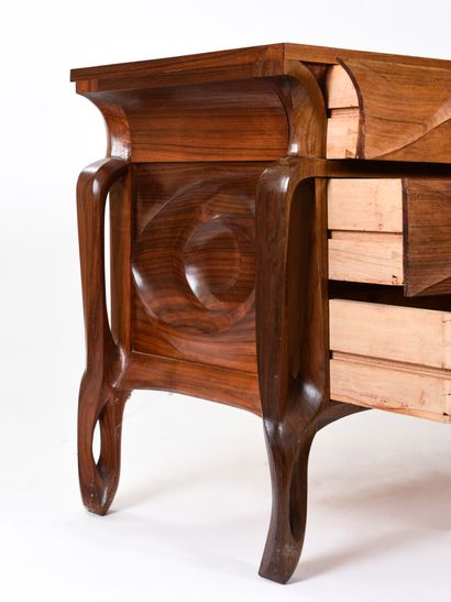 null Vincent GONZALEZ (1928-2019)

Carved wood chest of drawers, top inlaid with...