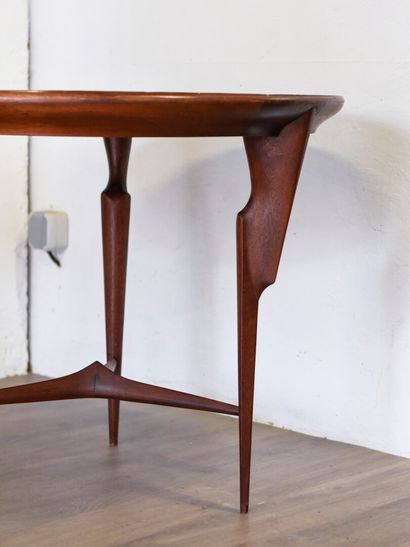 null Vincent GONZALEZ (1928-2019)

Tripod pedestal table in carved wood

H : 57 D...