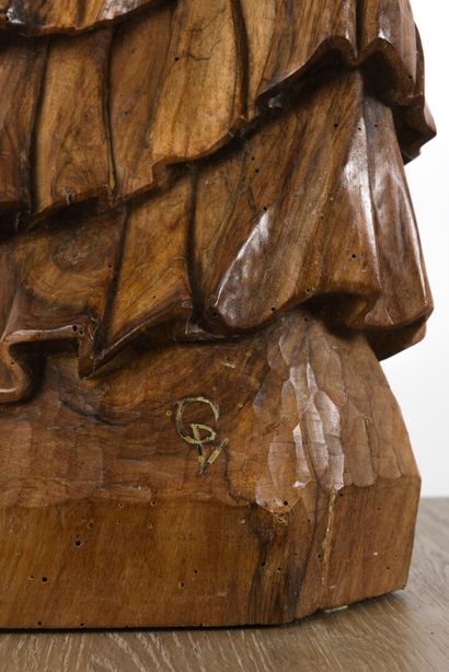  Vincent GONZALEZ (1928-2019) 
Flamenco, 
Carved oak subject, 
Monogrammed, 
100...